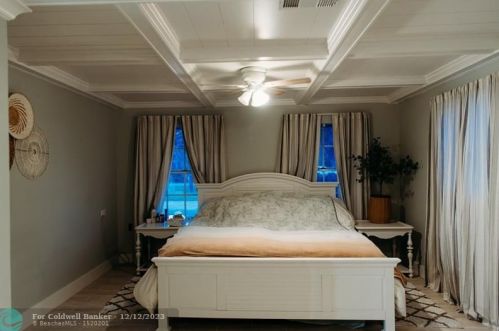 430 Emerald Ave, Fort Pierce FL  34945-2123 exterior