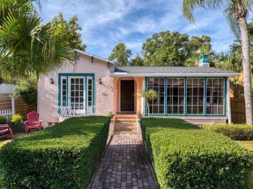 2544 4th Ave, Saint Petersburg, FL 33712-1613