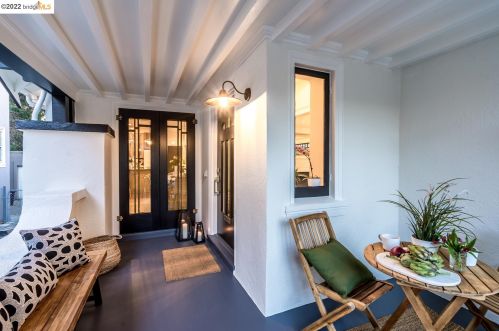 329 63rd St, Oakland, CA 94618-1248