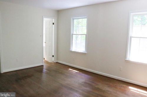 217 James Thurber Ct, Falls Church VA  exterior