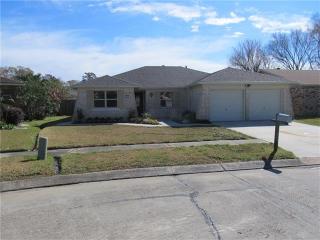 32 Ramon Via, Harvey, LA 70058-3051
