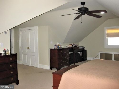 738 Bunker Hill Ave, Lawrence Township NJ  08648-4443 exterior