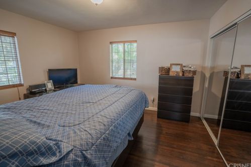 8341 Cantaloupe Ave, Van Nuys CA 91402-3806 exterior