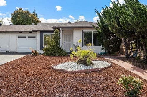 4753 Westridge Dr, Oceanside CA  92056-3003 exterior