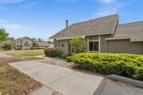 150 Milmar Way, Los Gatos CA  95032-3844 exterior