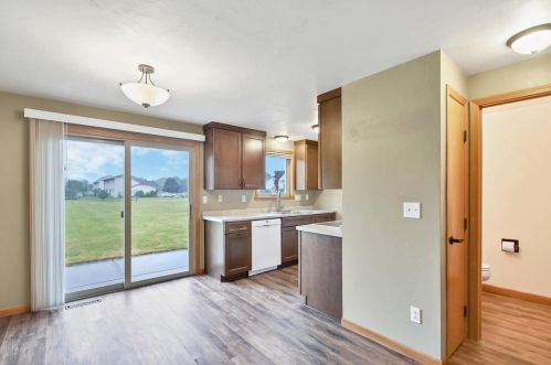 892 Hoffman Rd, Green Bay, WI 54301-1416