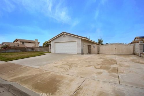 6248 Escena St, San Bernardino, CA 92407-5166