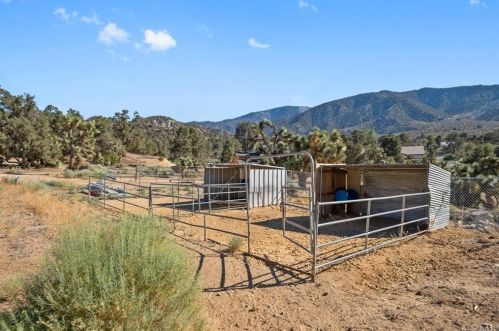 2676 Mustang Ln, Wrightwood CA  92397 exterior
