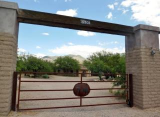 39805 De Vargas Rd, Tucson, AZ 85739-7019