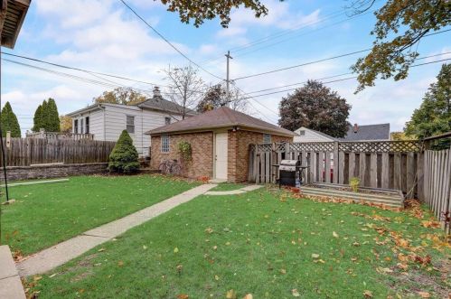 2401 79, Milwaukee WI 53219-1717 exterior