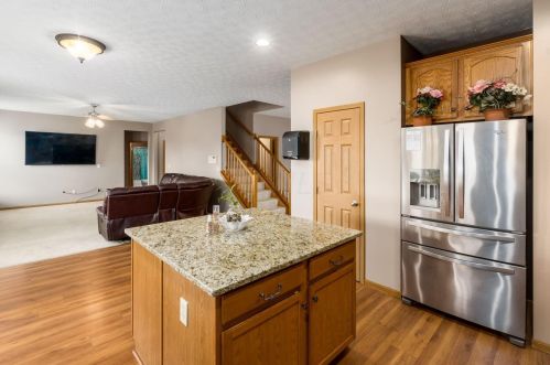 376 Enos Loomis St, Pataskala OH  43062-8160 exterior