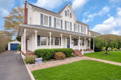 131 Carol Rd, Hempstead, NY 11554-1337