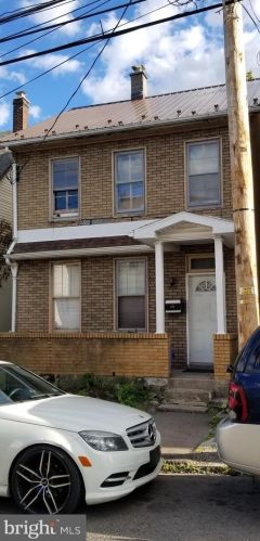 318 Green St, Hazle Township PA  18201-5706 exterior