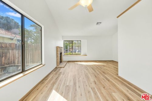 1621 Lingard St, Lancaster CA 93535-3442 exterior