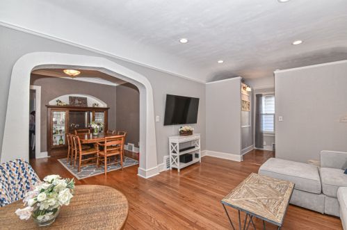 3417 Cramer St, Milwaukee WI 53211-2816 exterior