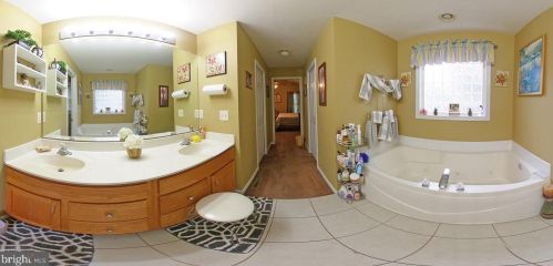 311 Quaker Hill Rd, Magnolia DE  19962-2224 exterior