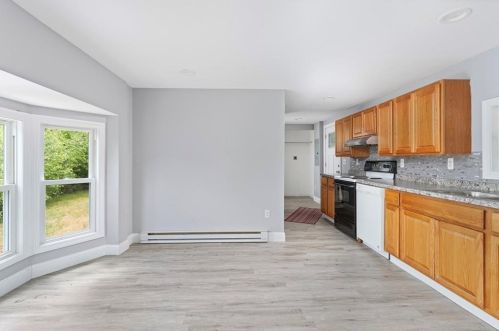 19 Cantaberry Ln, Coventry RI  02816-6903 exterior