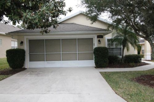 212 Ridge View Dr, Davenport, FL 33837-5566