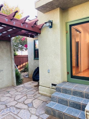 3606 Falcon Ave, Long Beach CA 90805-3648 exterior