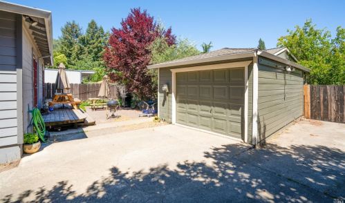 344 Washington Ave, Ukiah CA  95482-6323 exterior