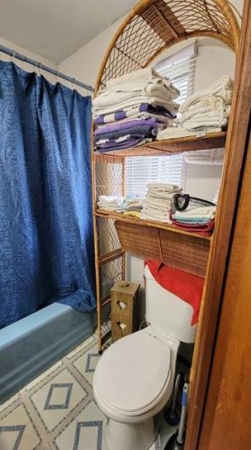 1522 12th Ave, Beaver Falls PA  15010-4160 exterior