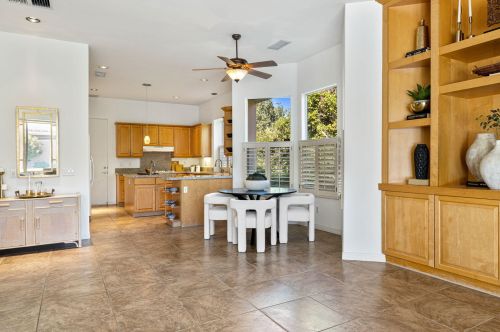 2 King Edward Ct, Rancho Mirage CA  92270-1621 exterior