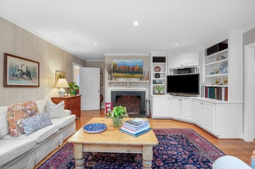 606 Elmwood Dr, Greensboro NC  27408-5005 exterior