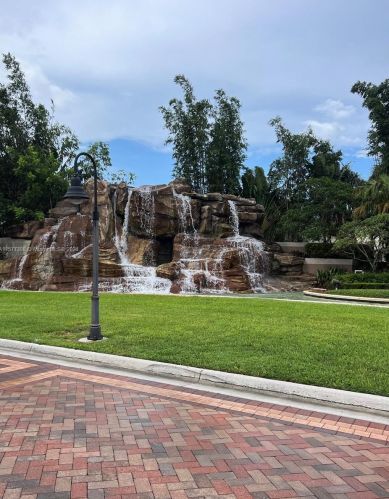 6534 Via Regina, Boca Raton, FL 33433-3952