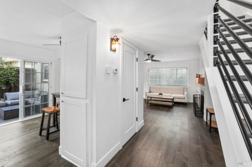 101 Fairoaks Dr, Vacaville CA  95688-5319 exterior