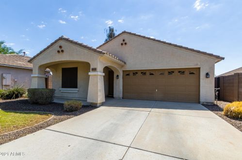 5933 Banning St, Gilbert, AZ 85298-8733