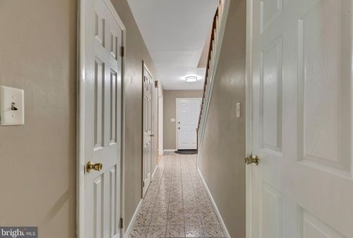 3102 Sapphire Ct, Wilmington DE  19810-2241 exterior