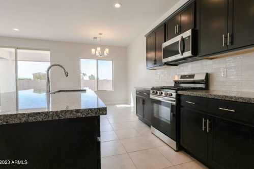 1380 Avenida Kino, Casa Grande AZ  85122-3278 exterior