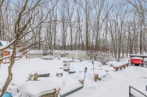 606 Route 81, Deep River CT  06419-1126 exterior