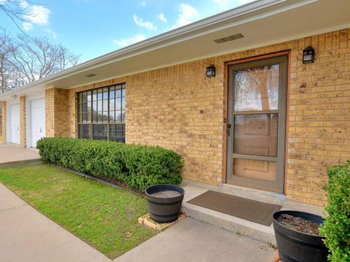 211 Windridge Dr, Uhland, TX 78640-9700