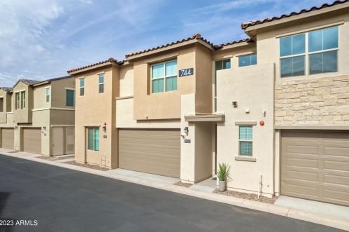 744 Zesta Ln, Gilbert, AZ 85297-1939