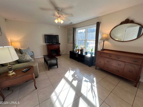 30 Burlington Cir, Beaufort SC  29906-8538 exterior