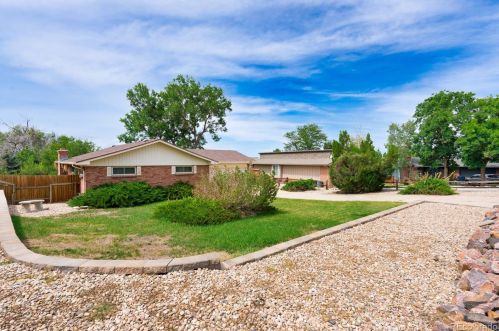 8141 Counter Dr, Henderson, CO 80640-9031