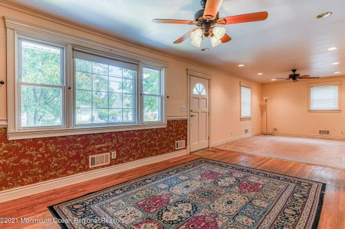 43 Piersoll Rd, Old Bridge NJ  08857-1536 exterior