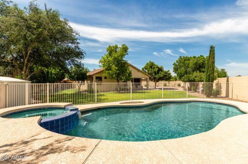 14707 151st Dr, Sun City, AZ 85379-7004