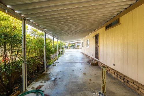 1325 Medallion St, Redlands CA  92374-2666 exterior