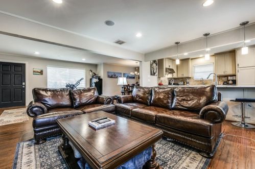 7138 Edgerton Dr, Dallas, TX 75231-8134