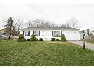18 Plaza Dr, East Providence, RI 02915-1833