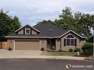 915 Southwater Dr, Roseburg, OR 97471-6170