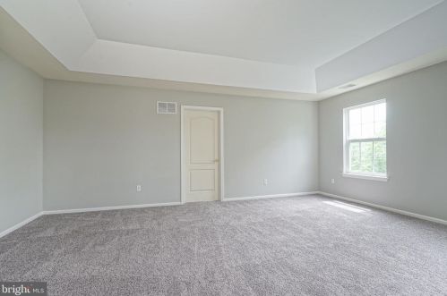 7 Westbury Dr, Berlin Boro NJ  08009-9681 exterior