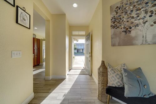 530 Vina Ct, Livingston CA  95334-9111 exterior