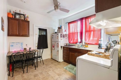 4001 Ctr Ave, Whitaker PA 15120-3417 exterior