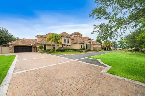 12 Retreat Blvd, Richmond, TX 77469-2000