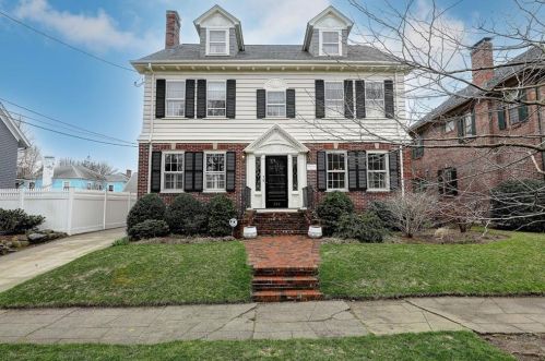 226 Slater Ave, Providence, RI 02906-3440
