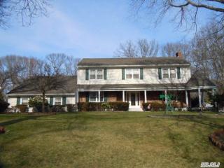 15 Southgate, Shoreham, NY 11786-1627