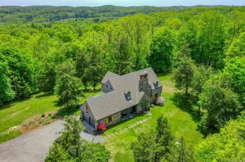 244 Pinesbridge Rd, Millwood, NY 10546-1131